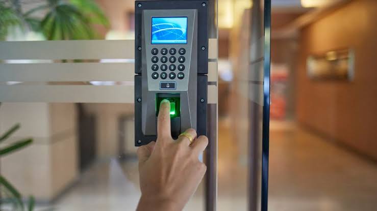 BIOMETRICS ACCESS CONTROL SYSTEM